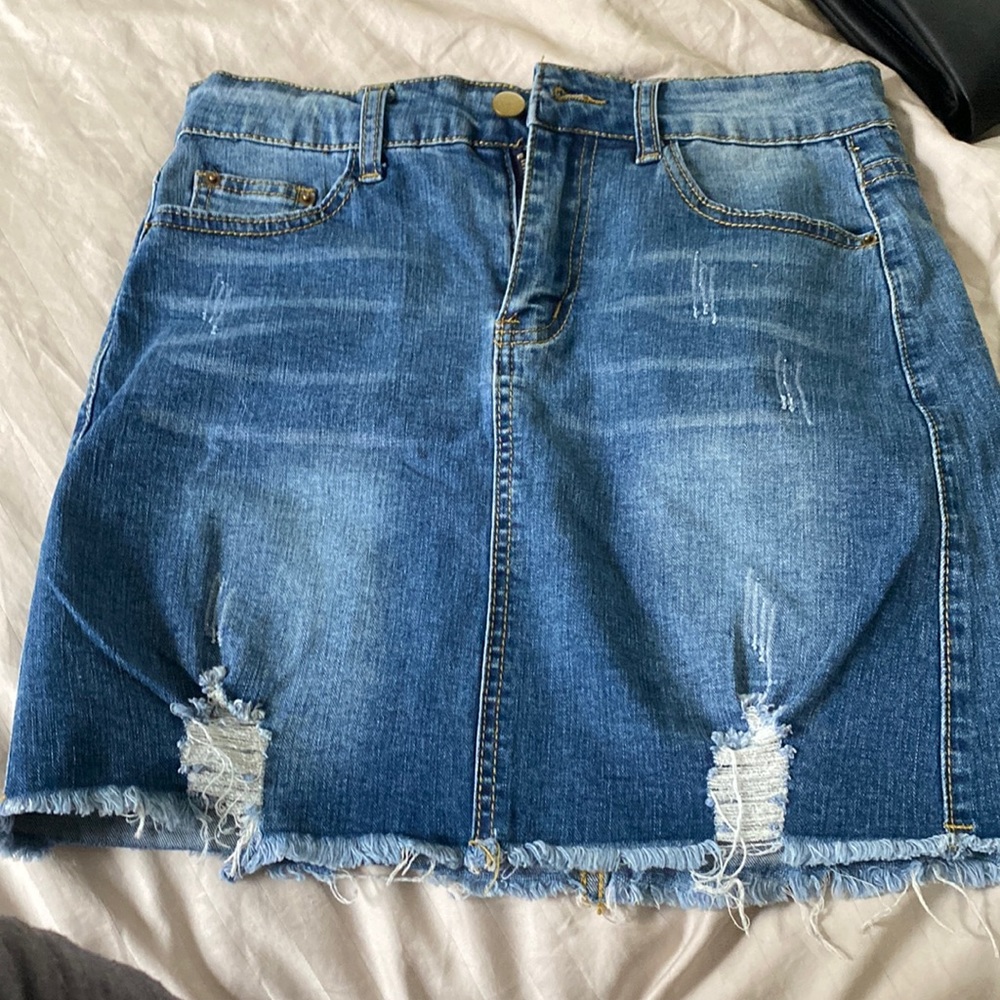Mini jean skirt size s never worn tag removed